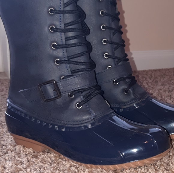 LACE UP BOOT - Picture 7 of 7